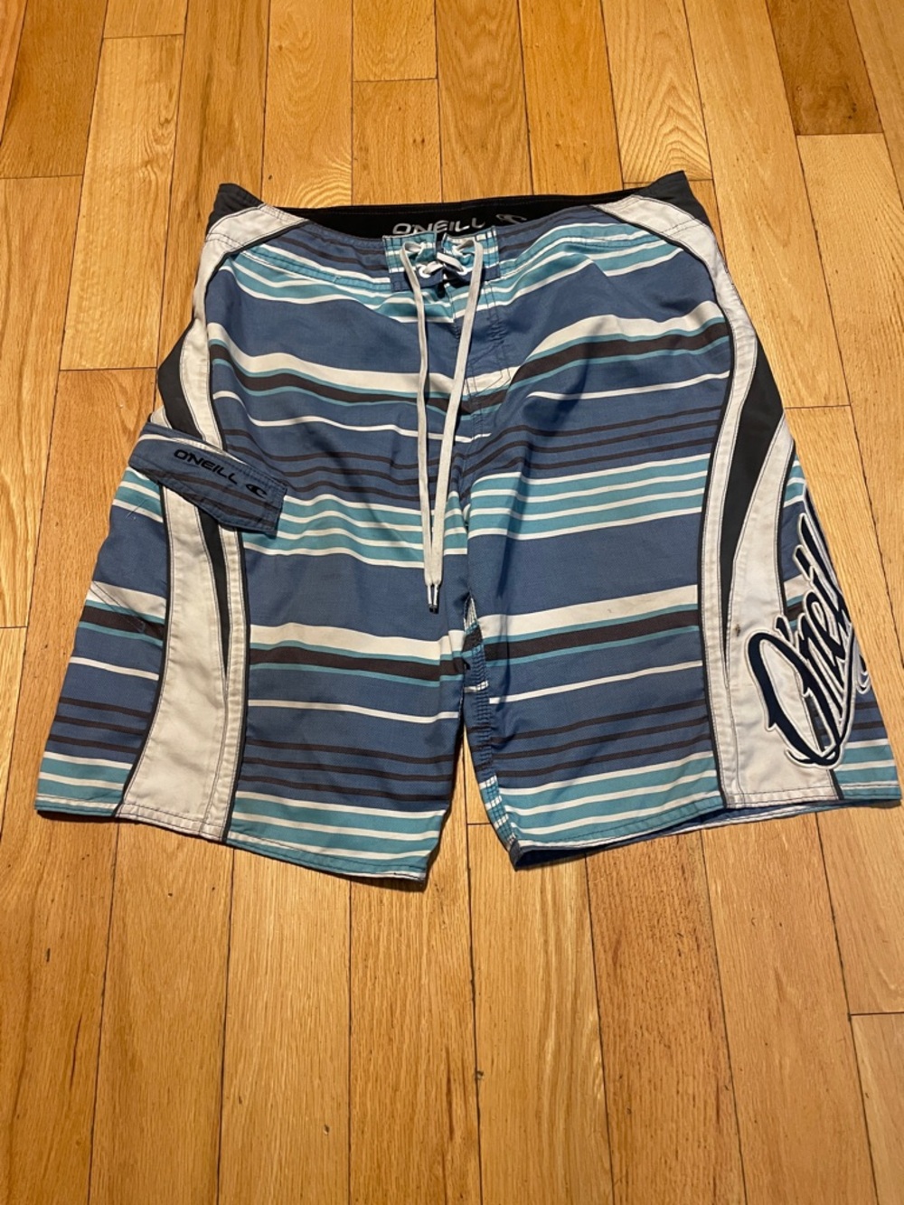 O'Neill Men's Blue and White Striped Board Shorts